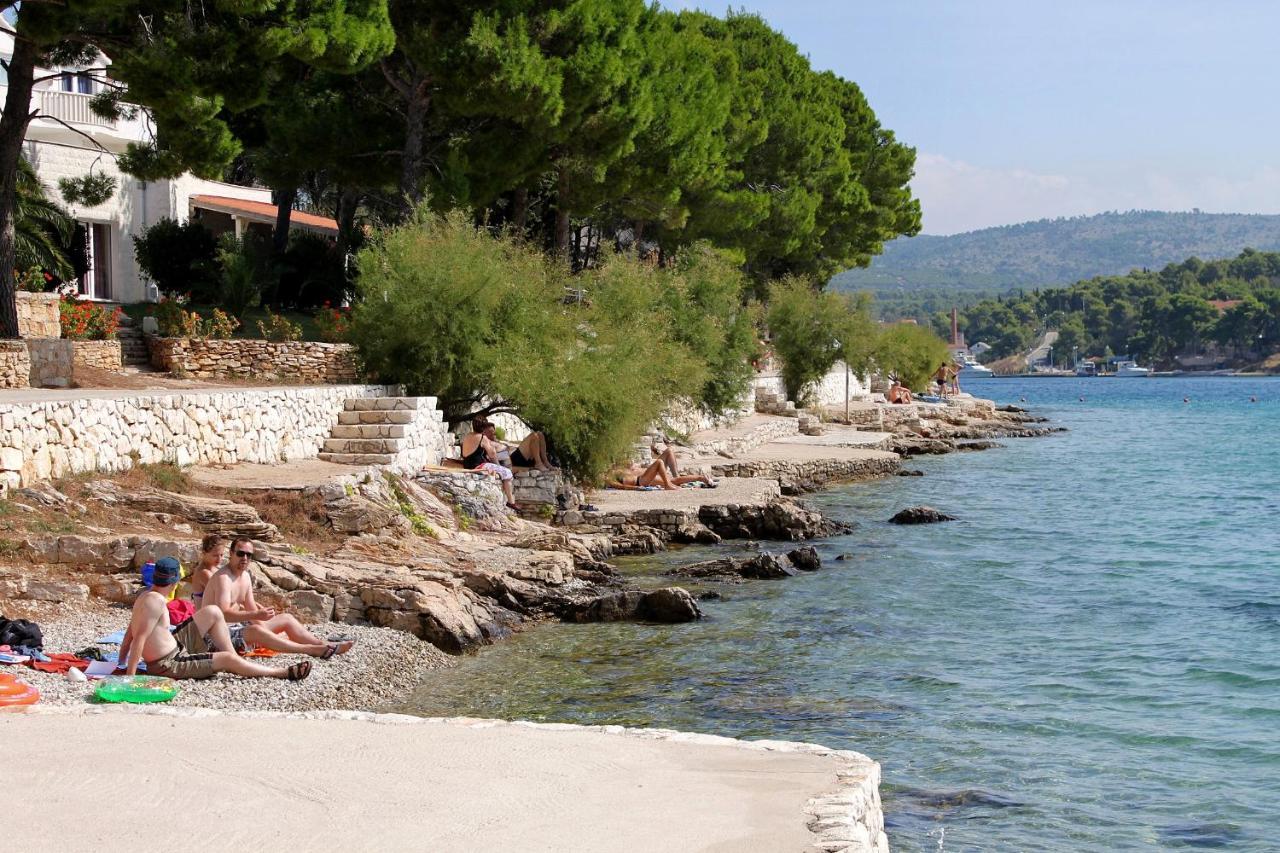 Apartments By The Sea Bobovisca Na Moru, Brac - 5682 Lozisce ภายนอก รูปภาพ